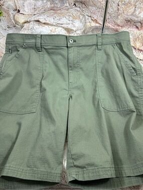 WATERPROOF cargo short/swim trunks
SZ 38 /0398